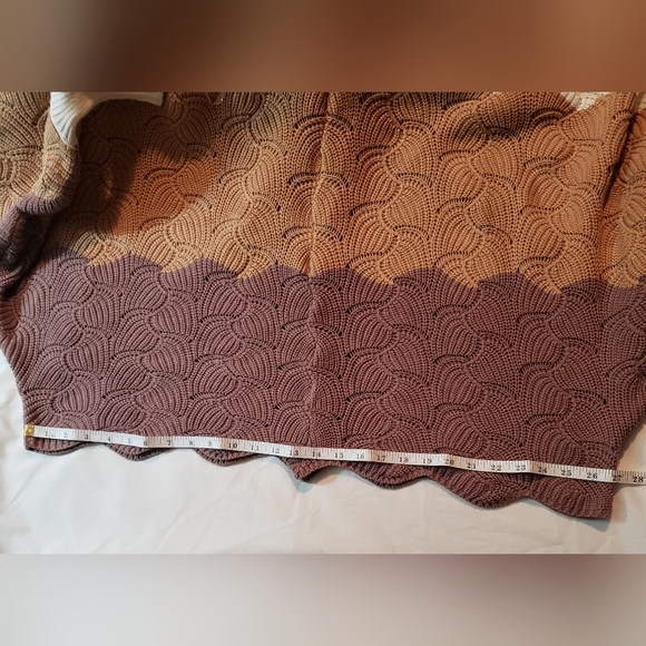 Andree By Unit Women's Scalloped Oversized Dolman Sleeves Sweater Size:  2X - Picture 6 of 8